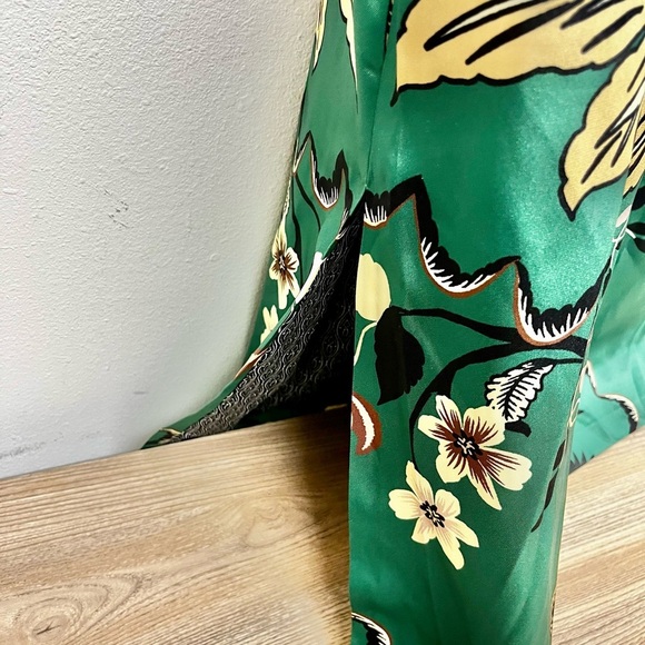 NEW Damask Melody Drama Kimono Covering Size S/M - Picture 6 of 9